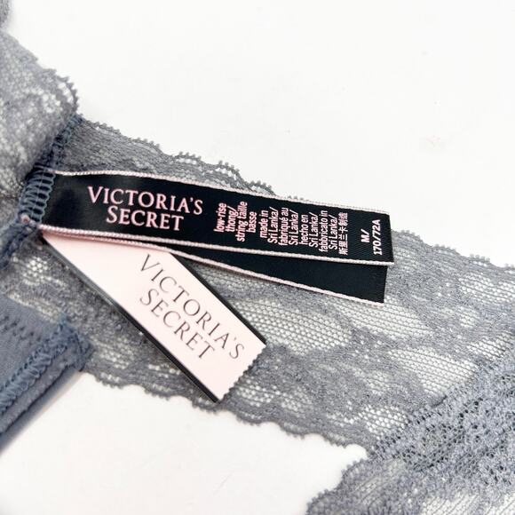 NWT Victorias Secret VS Womens Low Rise Lace String Thong Panty Underwear Size M - Picture 2 of 4